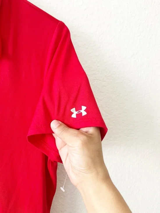 Under Armour Women’s Red Polo Medium NEW - Picture 4 of 7